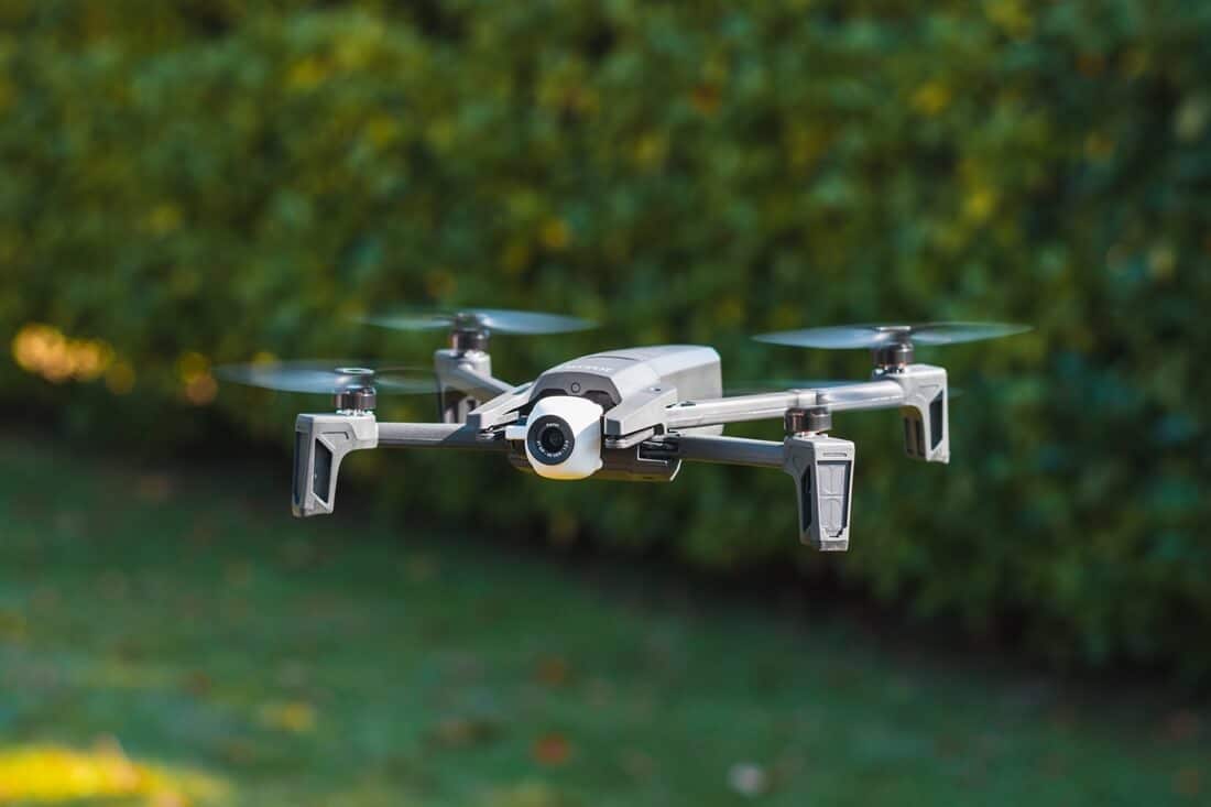 Leise Drohne mit Kamera von Parrot